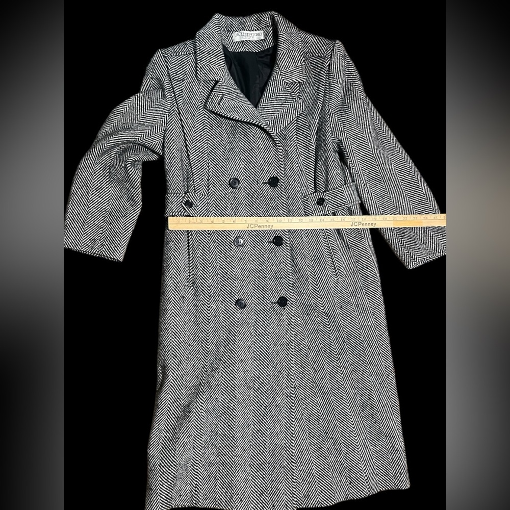 Vintage Alorna- Made in USA- Black and White Herringbone Double Breasted Coat - Picture 10 of 13